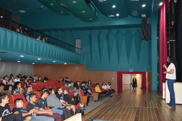 Palestra de apresentação do programa foi realizada no Teatro, com apoio da Gepex